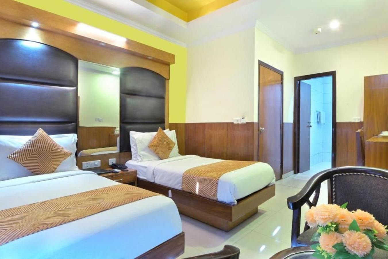 Hotel Castle Blue New Delhi Near Igi Airport Eksteriør bilde