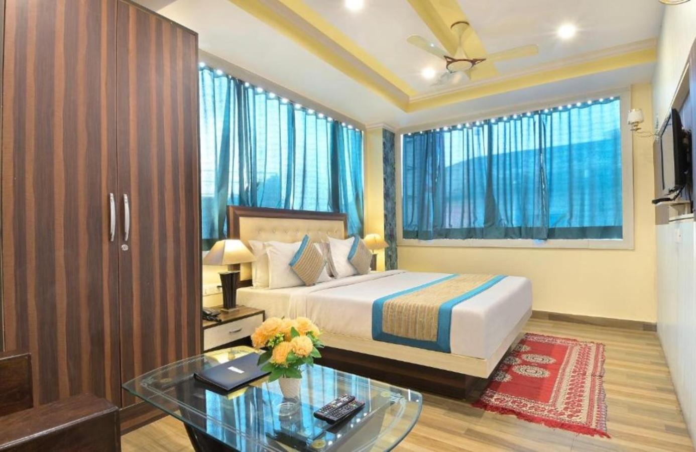 Hotel Castle Blue New Delhi Near Igi Airport Eksteriør bilde
