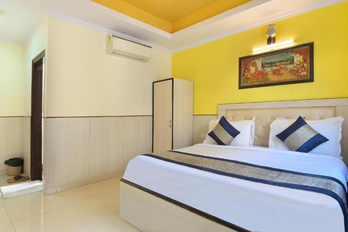 Hotel Castle Blue New Delhi Near Igi Airport Eksteriør bilde