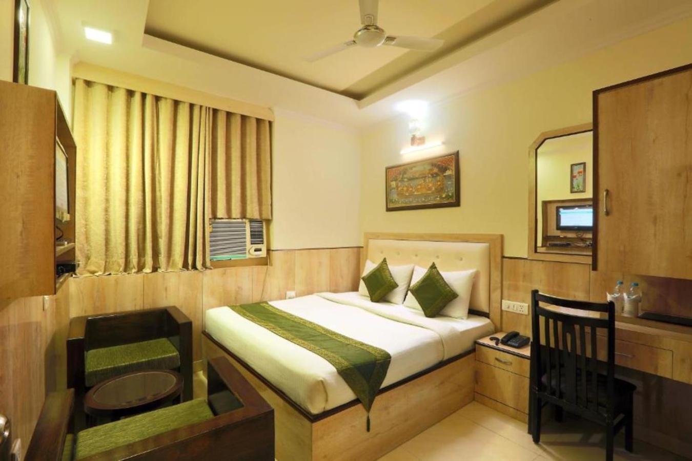 Hotel Castle Blue New Delhi Near Igi Airport Eksteriør bilde