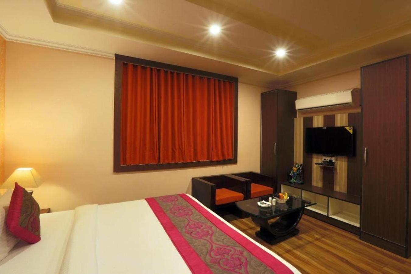Hotel Castle Blue New Delhi Near Igi Airport Eksteriør bilde