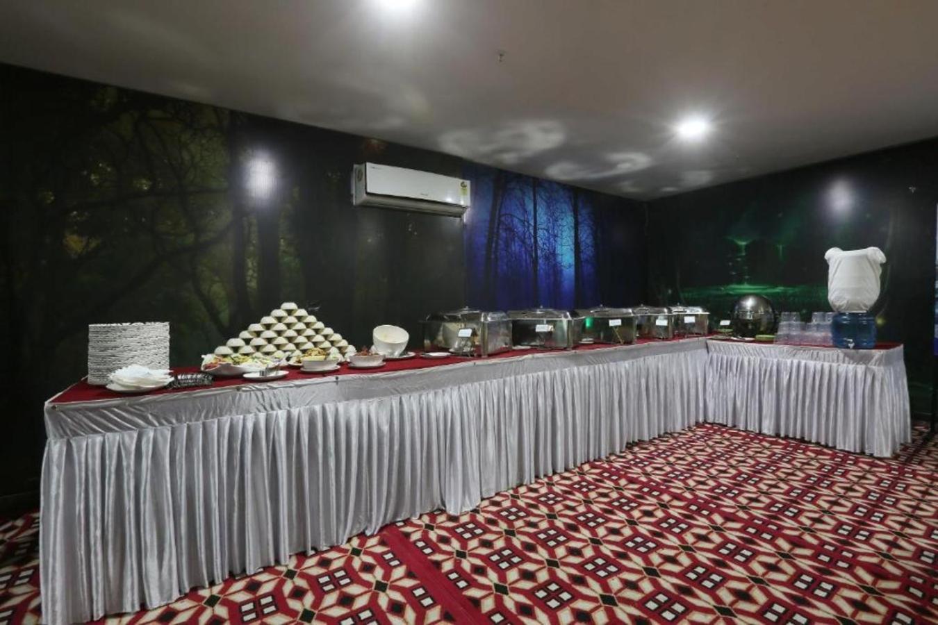 Hotel Castle Blue New Delhi Near Igi Airport Eksteriør bilde