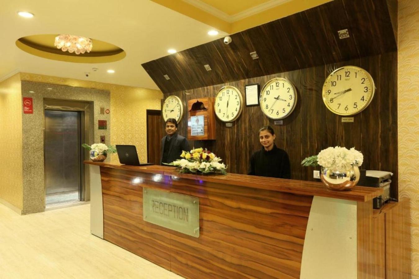 Hotel Castle Blue New Delhi Near Igi Airport Eksteriør bilde