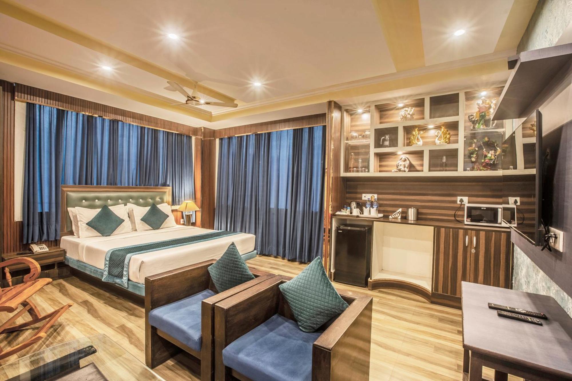 Hotel Castle Blue New Delhi Near Igi Airport Eksteriør bilde