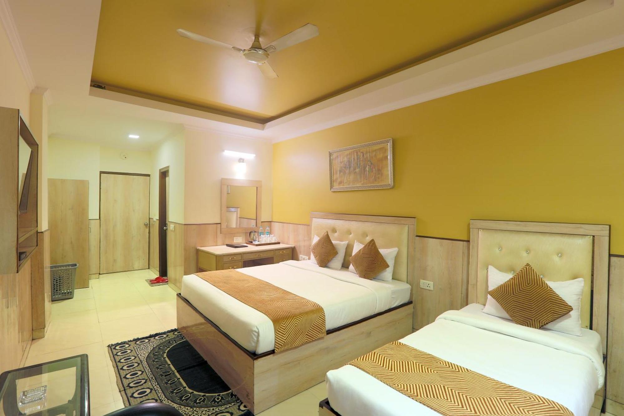 Hotel Castle Blue New Delhi Near Igi Airport Eksteriør bilde