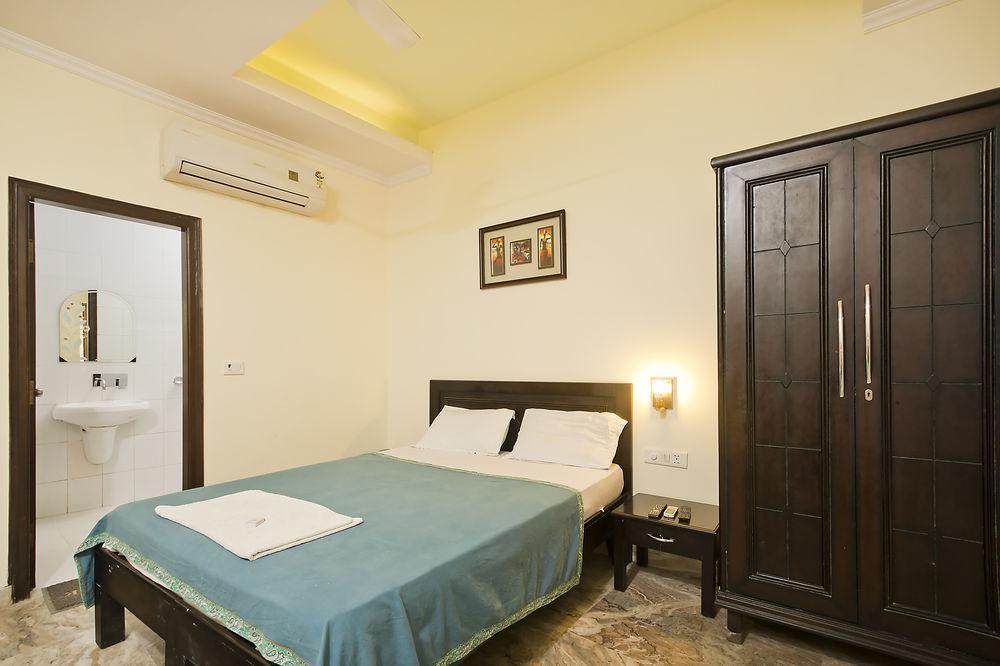 Hotel Castle Blue New Delhi Near Igi Airport Eksteriør bilde