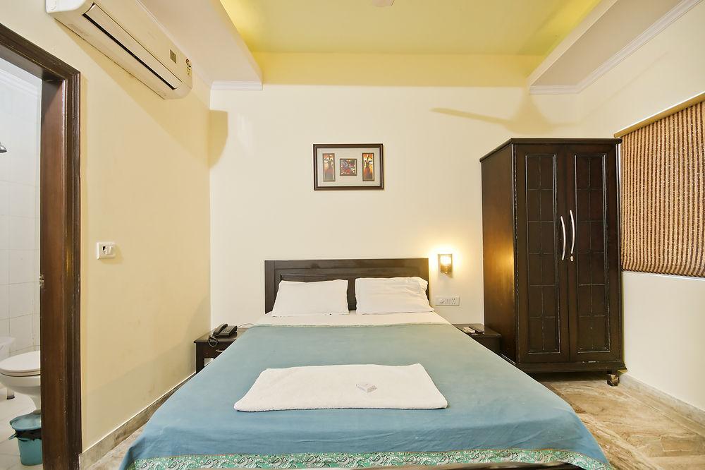 Hotel Castle Blue New Delhi Near Igi Airport Eksteriør bilde
