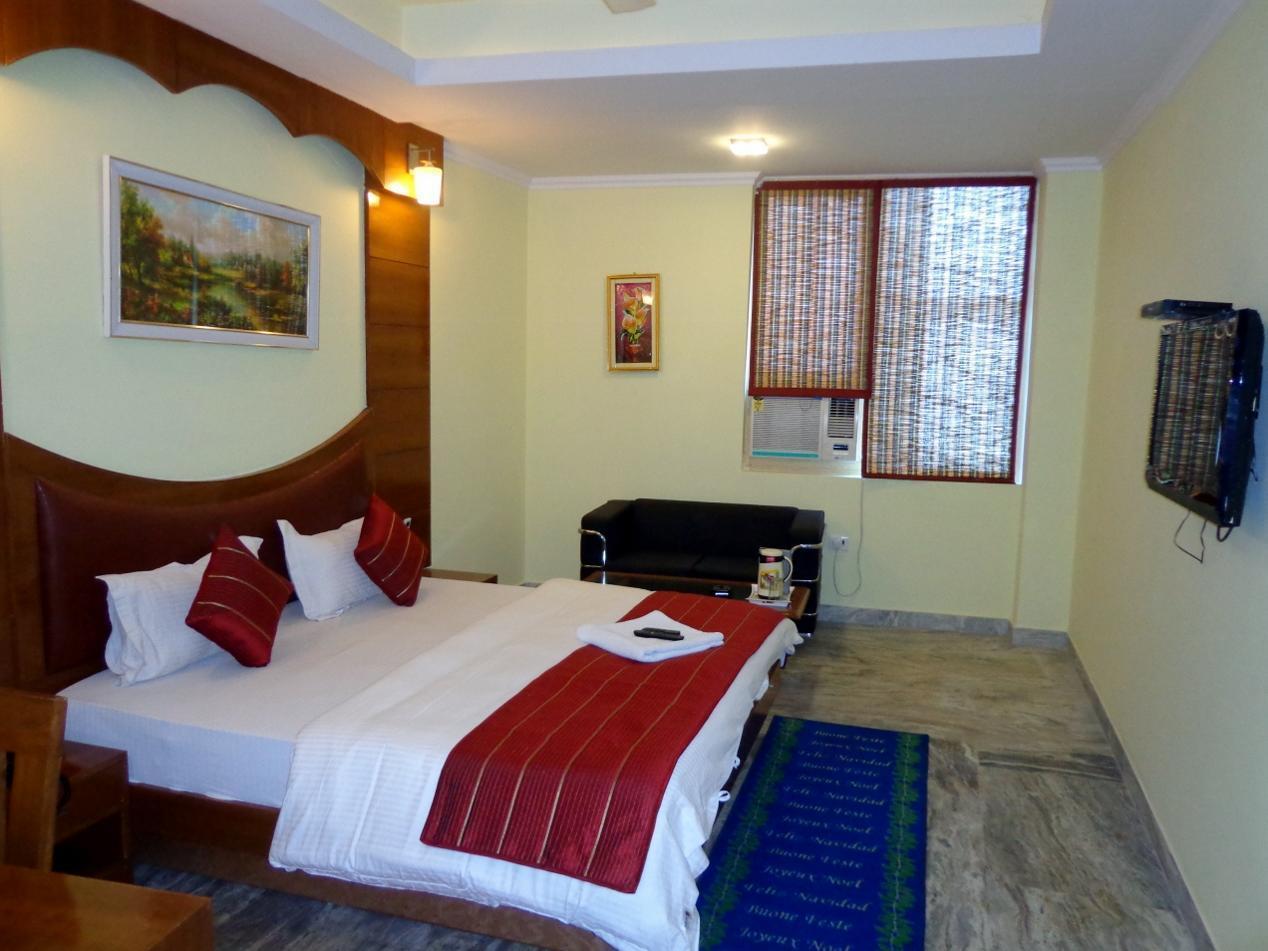 Hotel Castle Blue New Delhi Near Igi Airport Eksteriør bilde